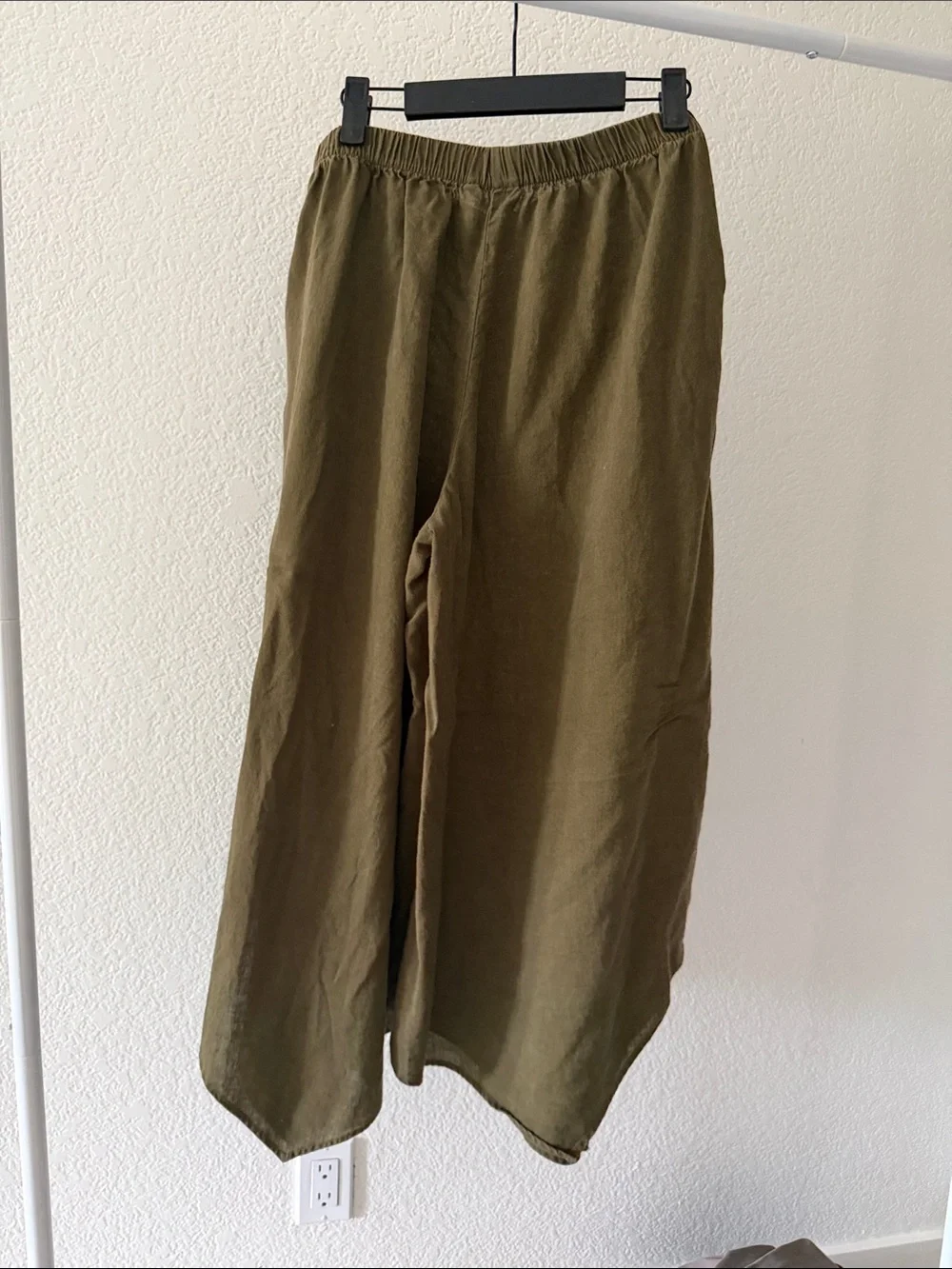 Zara Olive Wide-Leg linen cropped pants